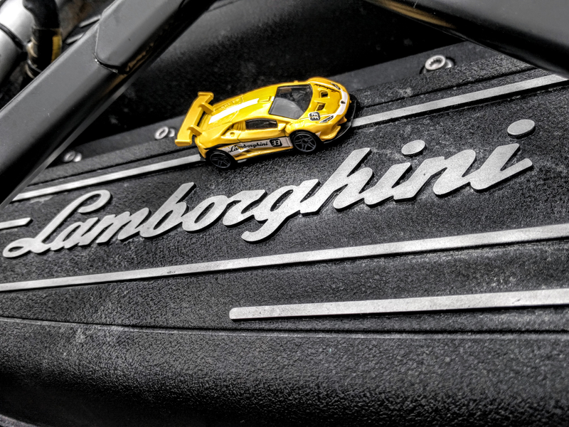 Illustration for article titled Spaghetti Sunday: Lamborghinis on Location